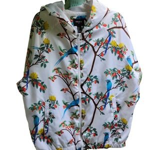 White Windbreaker with Birds Men's Forever 21 Large